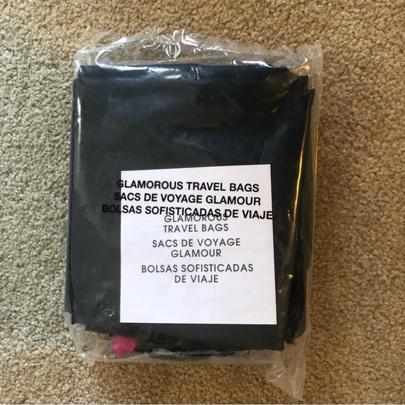 Bundle of 3 qty travel bags. New in original packaging.  Perfect for any travel - Picture 8 of 11